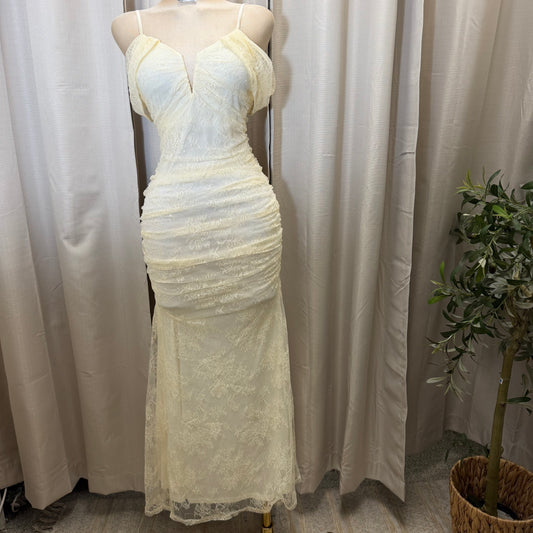 OFF SHOULDER LACE MAXI DRESS-Cream