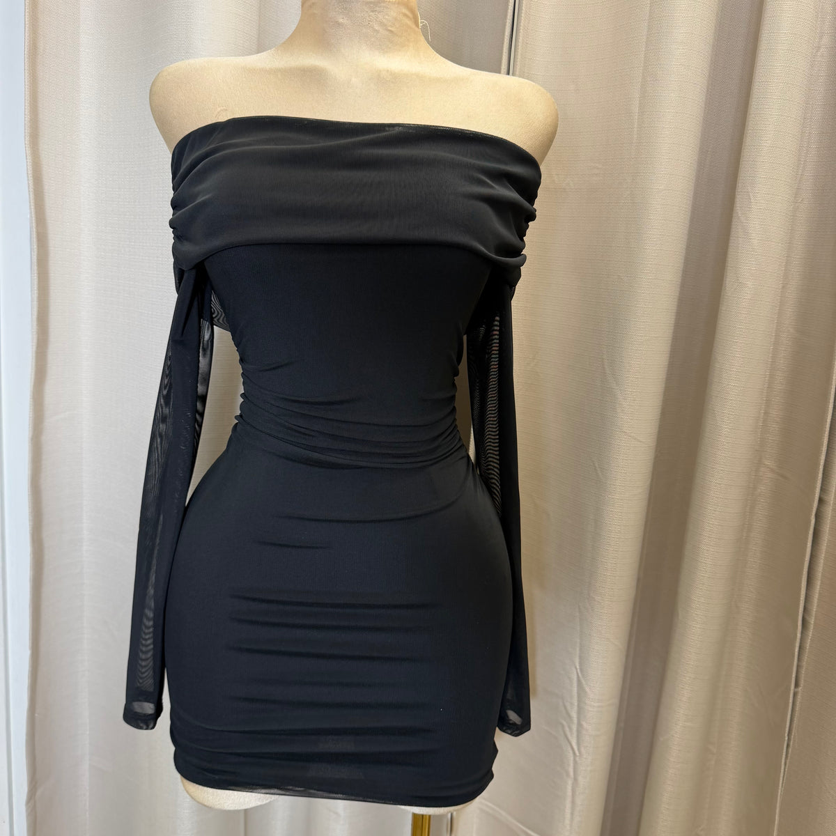 Off shoulder mesh Mini Dress-Black