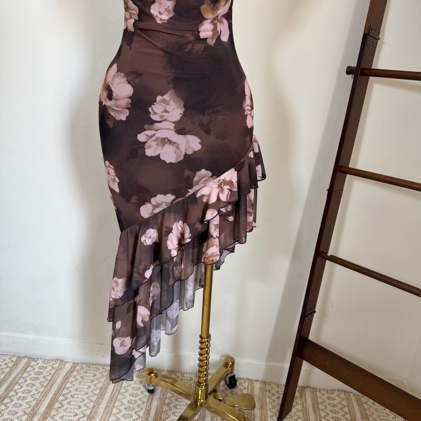 Solecito Open Slit Dress-Brown