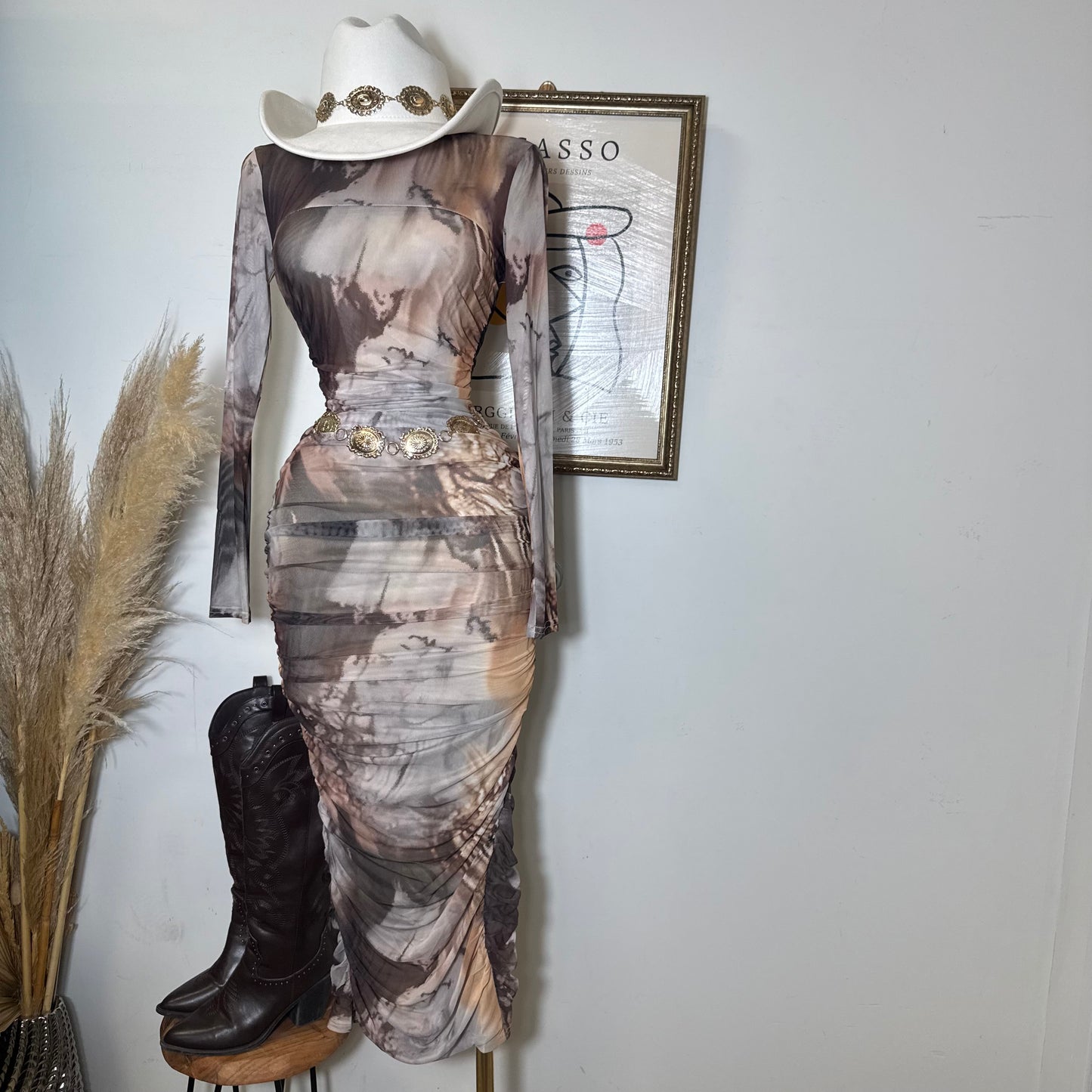 Round Neck Long Sleeve Ruching Midi Dress-Brown Marble