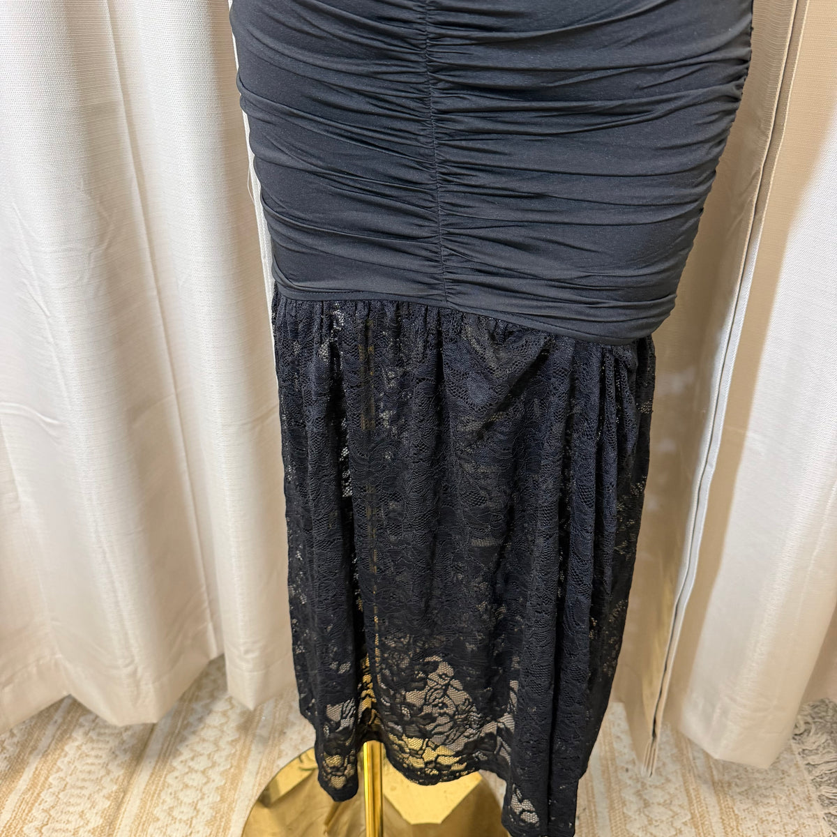 Short sleeve Lace Maxi Dress-Black
