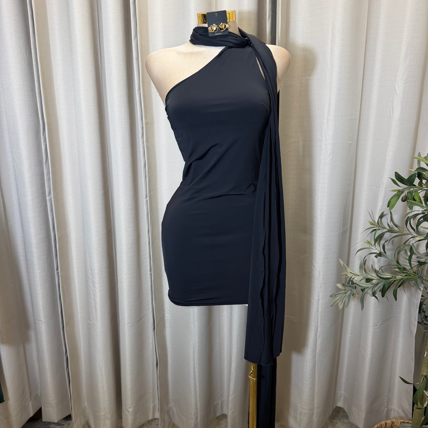 Thin Soft knit with scarf Dress-Black