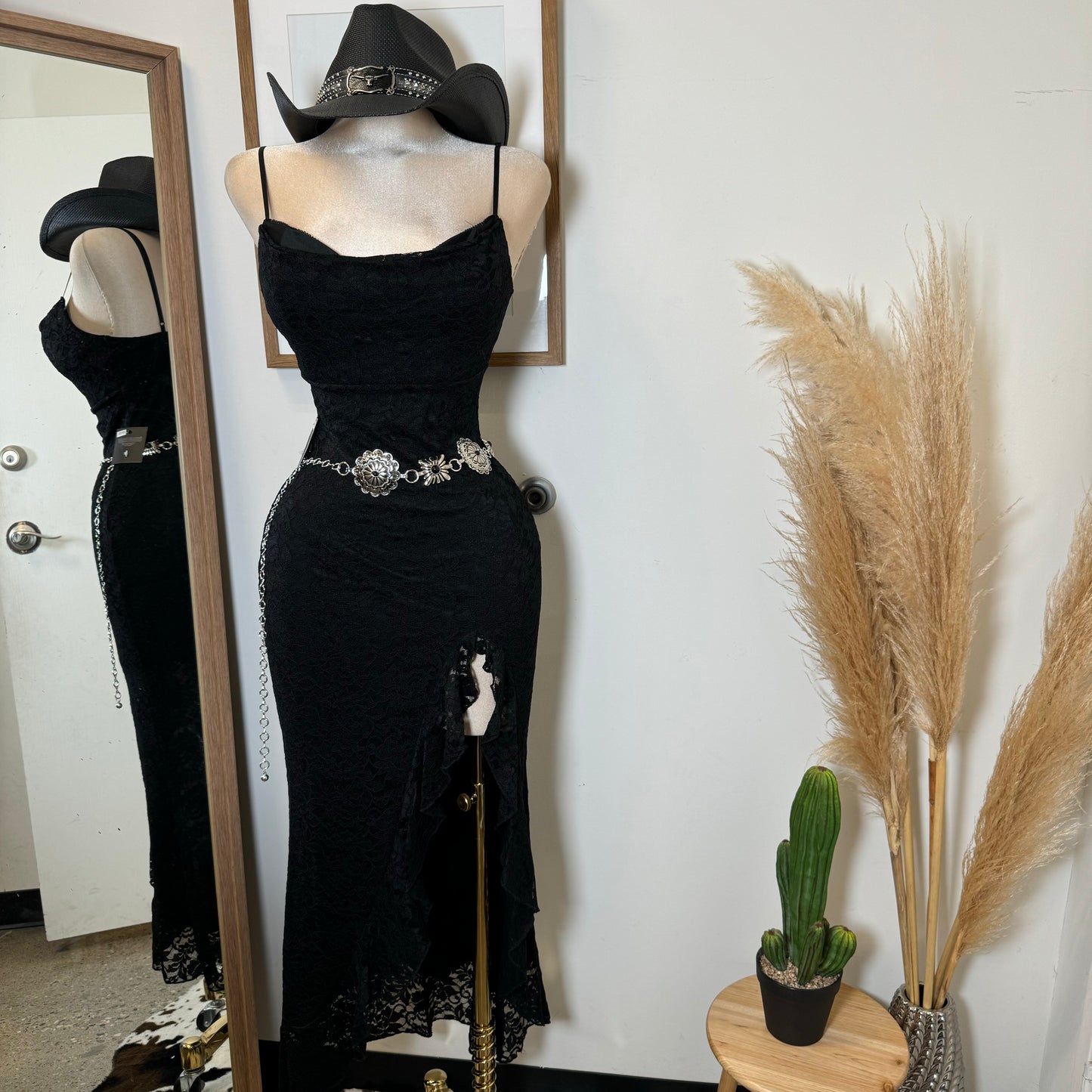 Corazón Mágico Lace Dress-Black