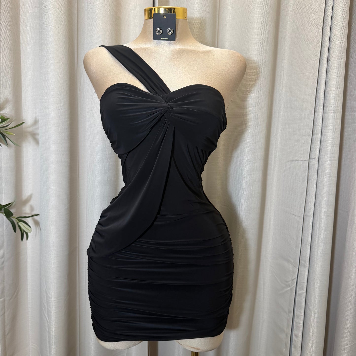 DRAPED STRAPLESS RUCHED MINI DRESS-Black
