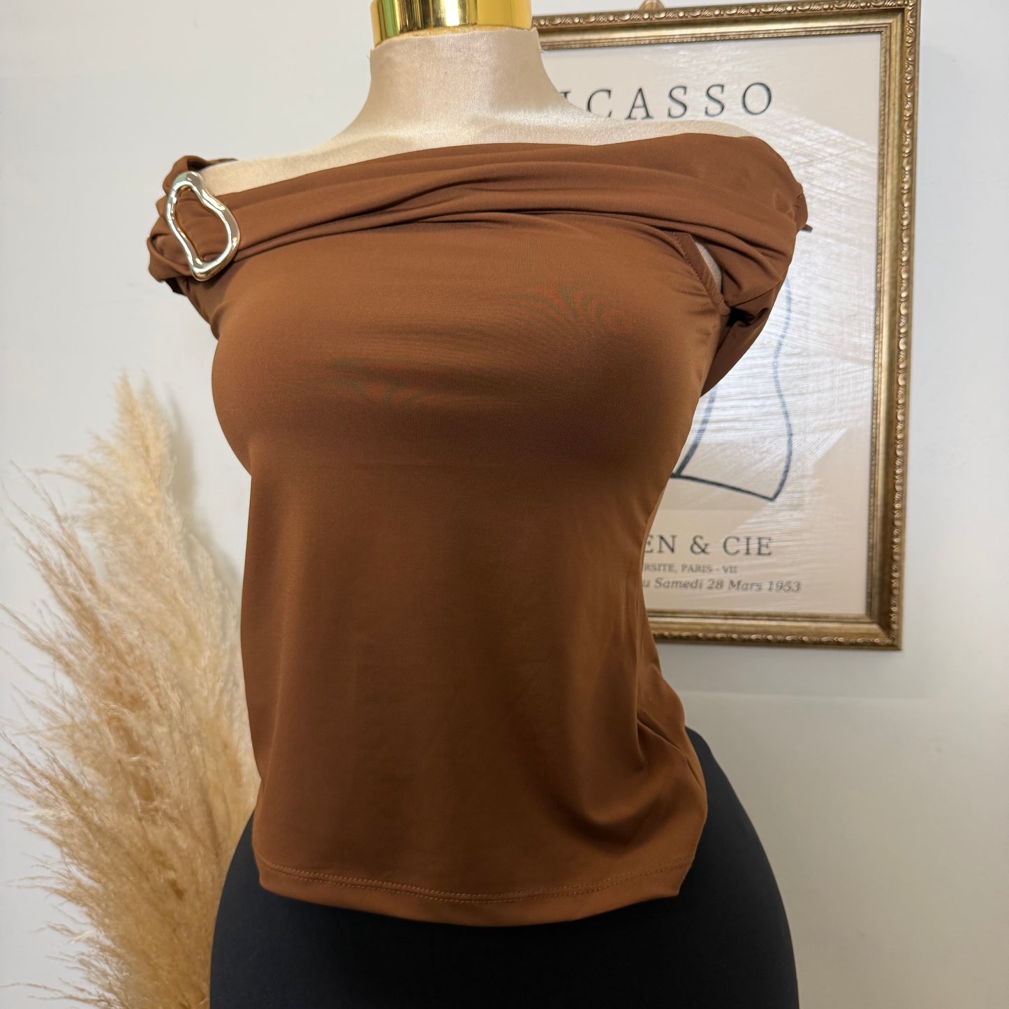 Off the shoulder Hardware Detail Top-Brown