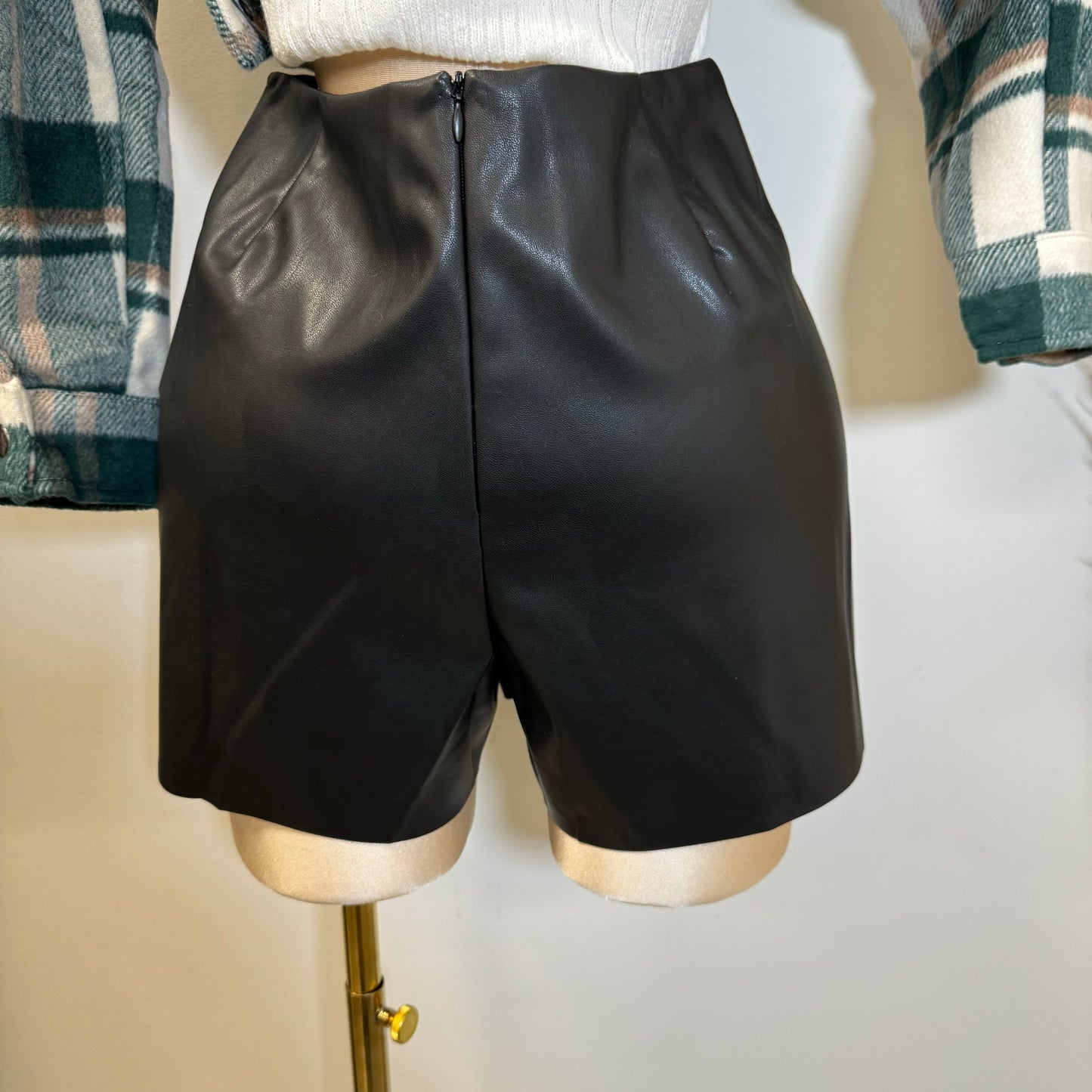 Fresita Leather Skort-Black