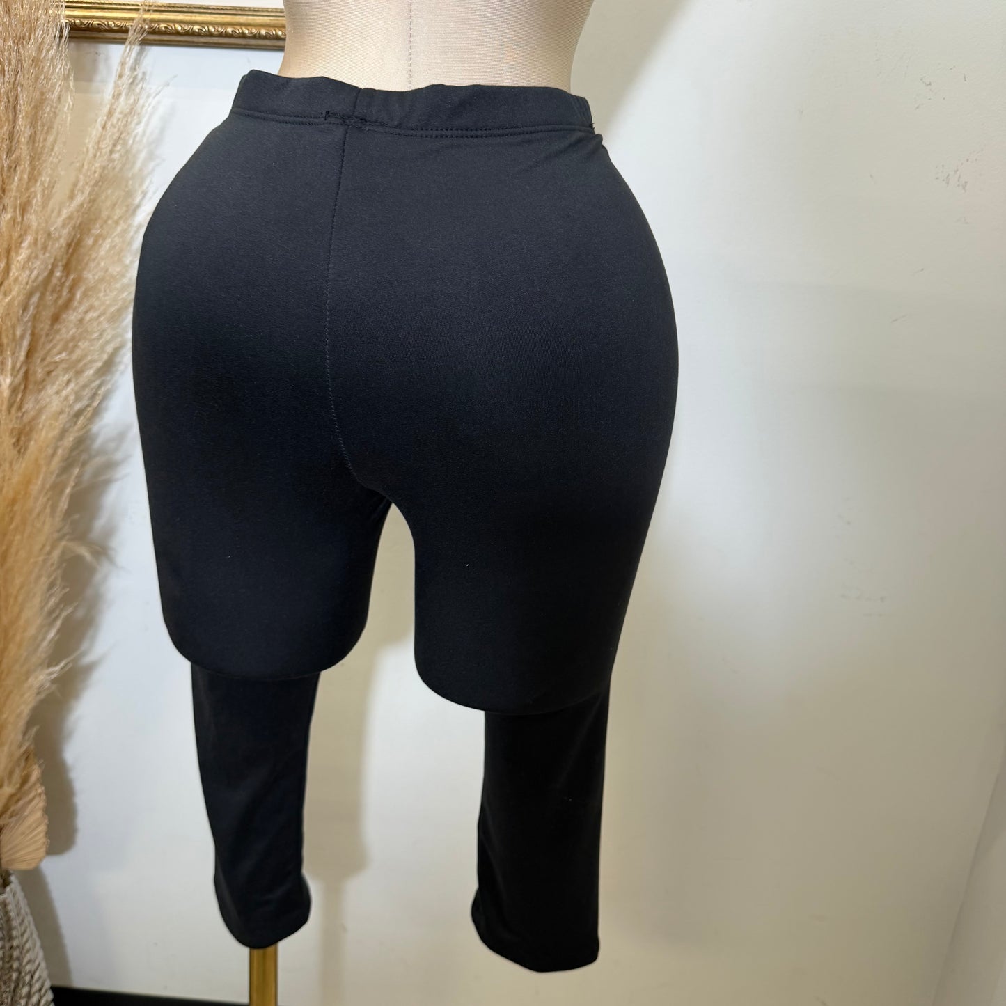 High waisted basic Capri Leggings-Black