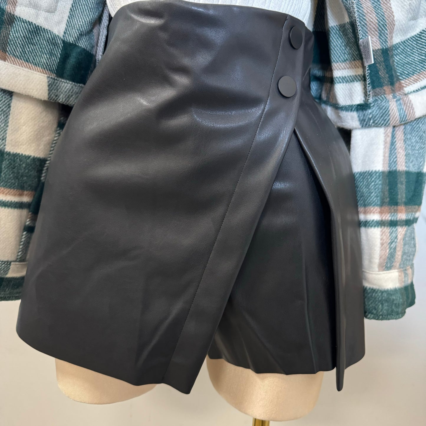 Fresita Leather Skort-Black