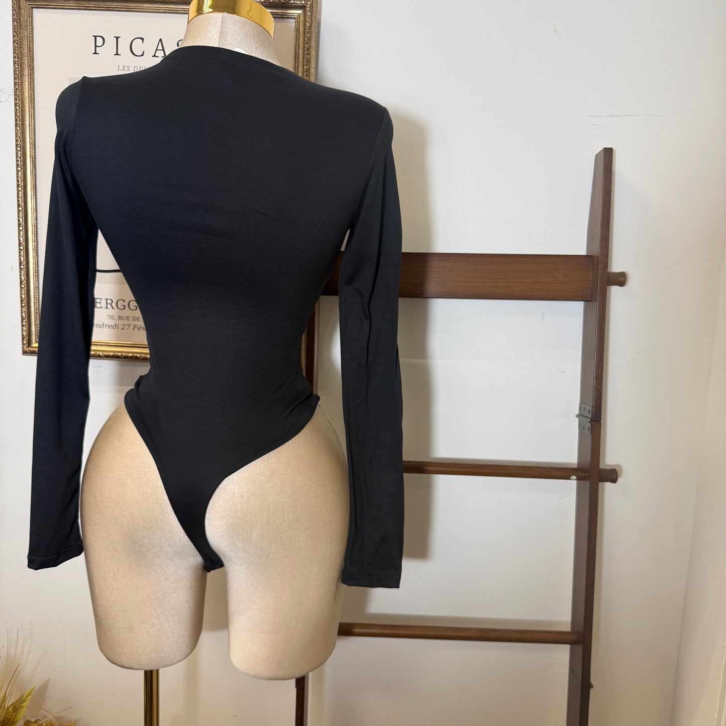 Long Sleeve Crew Neck Thong Bodysuit-Black