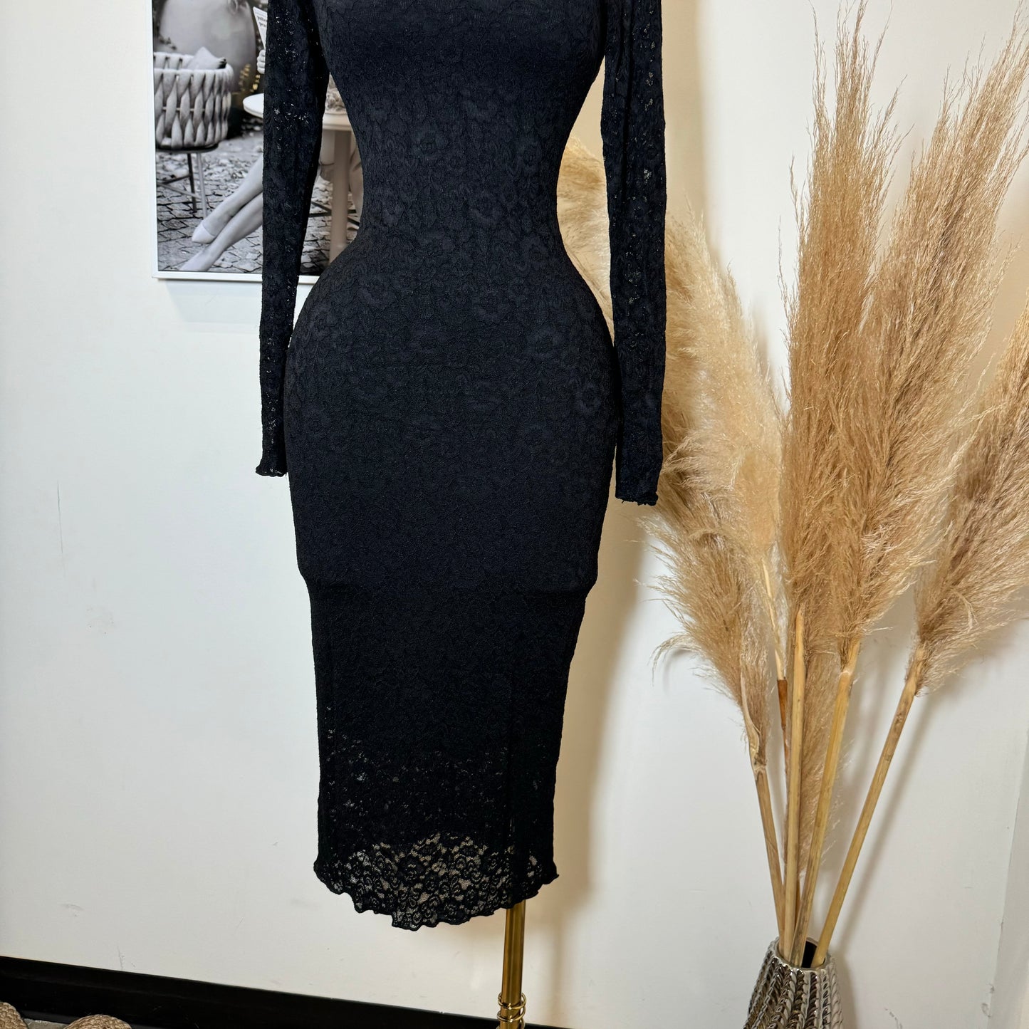 Rosie Lace Midi Dress-Black