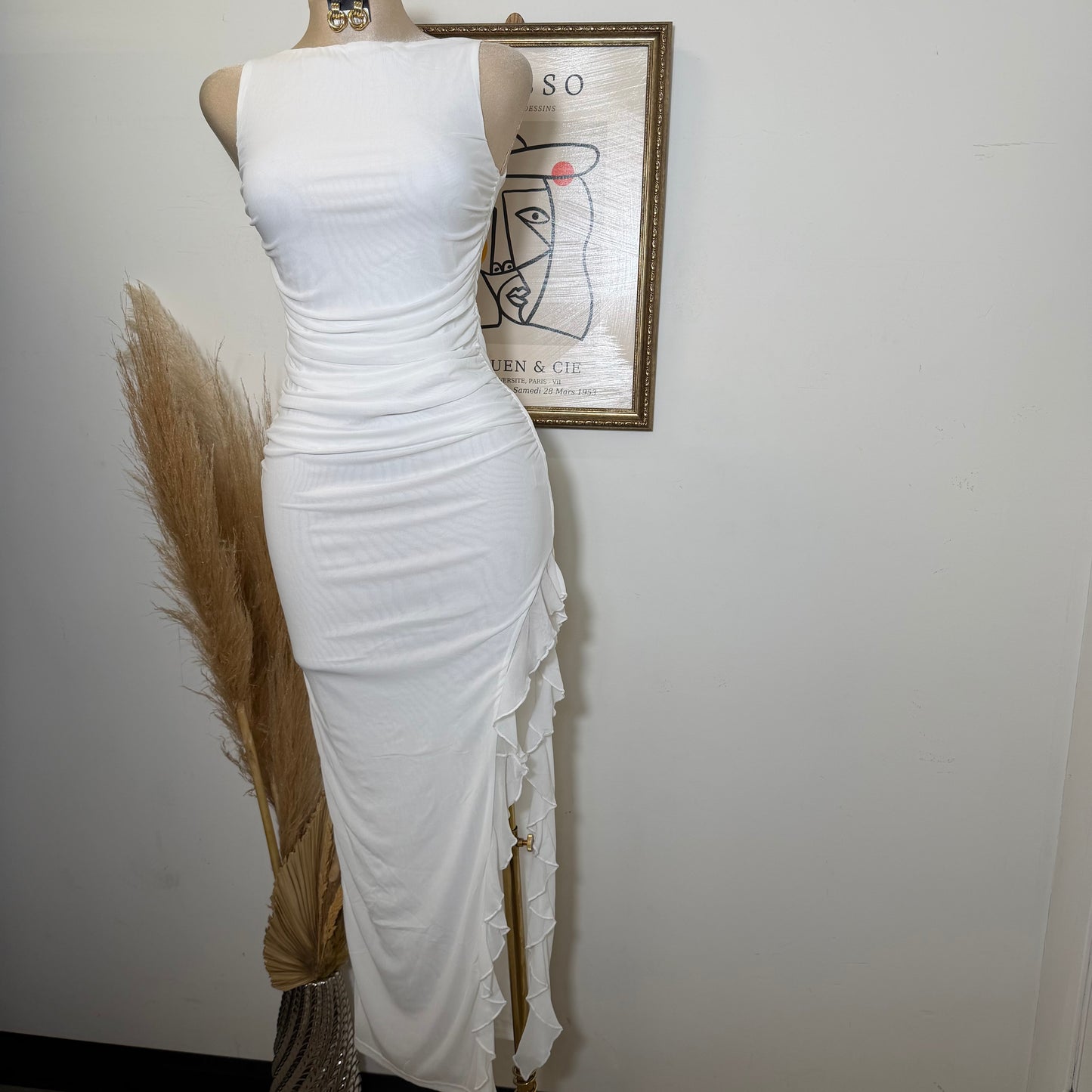 Elegant Ruched Silit Maxi Dress-Ivory