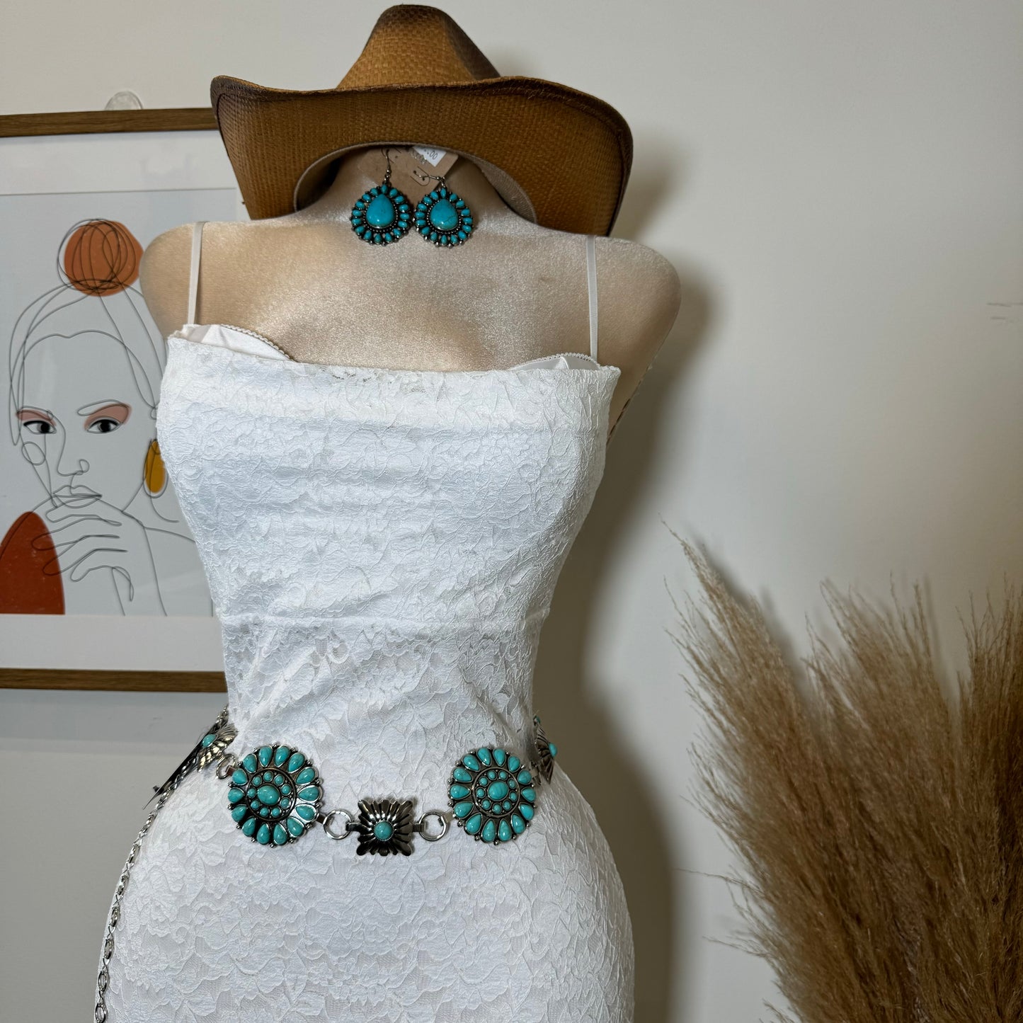 Corazón Mágico Lace Dress-White