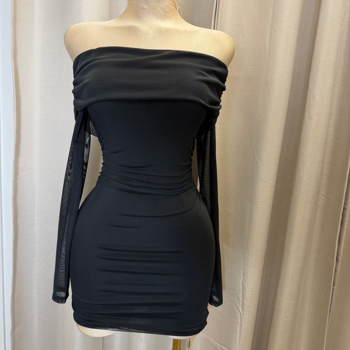 Off shoulder mesh Mini Dress-Black