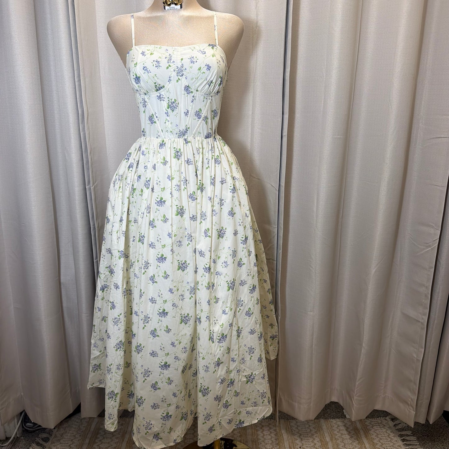 Floral Sleeveless spaghetti strap sweetheart neck fit and Flare Dress-Ivory/Blue