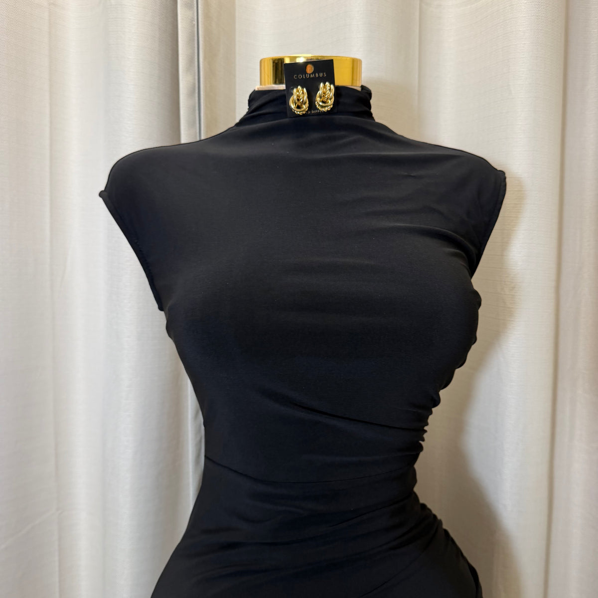 Solid Shirring Midi Dress-Black