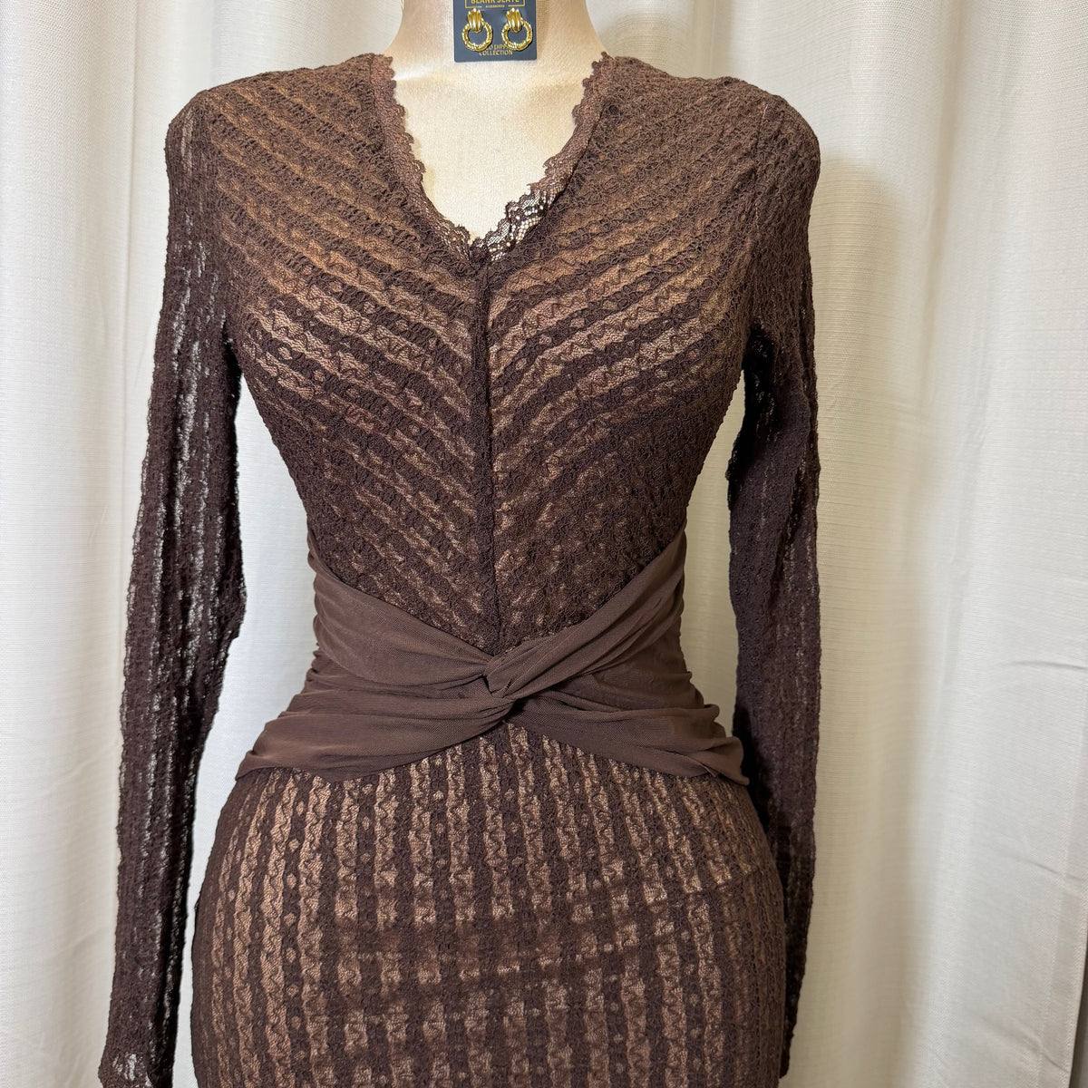 Vneck Lace Midi Dress with twist waist-Brown