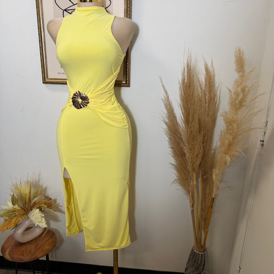 Sleeveless Front trim Midi Dress-Yellow