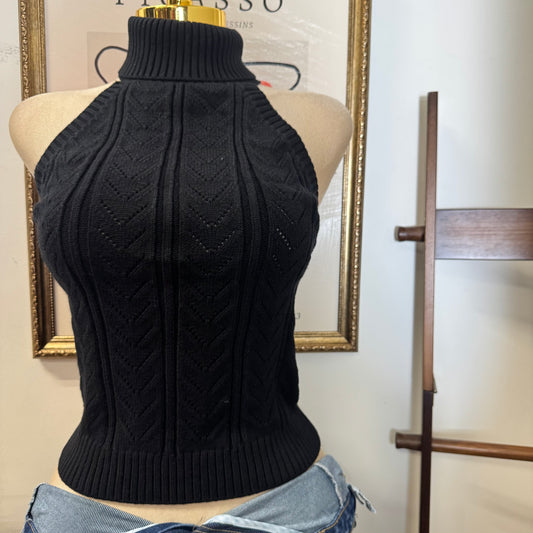 Sleeveless Turtle Neck Front Cable Sweater-Black