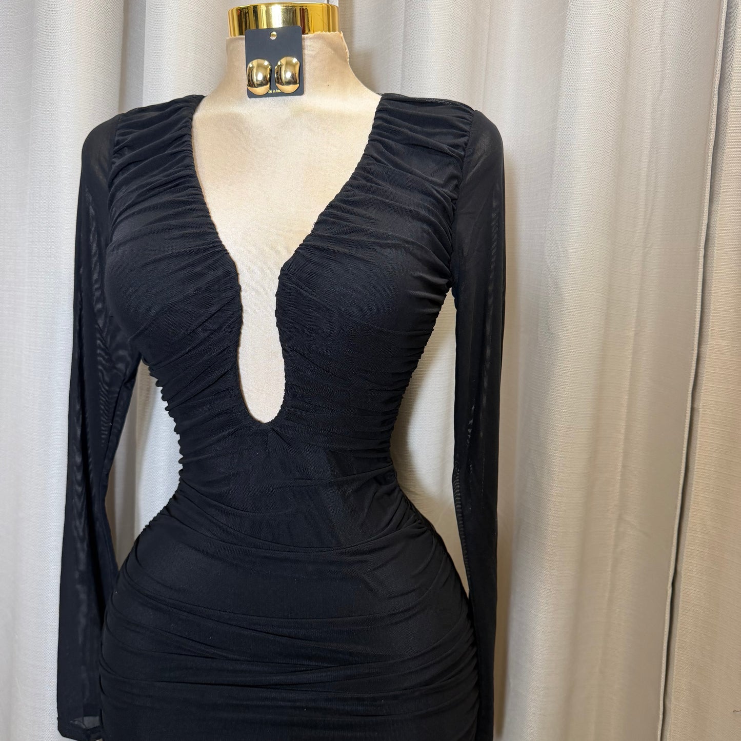 Mesh Long Sleeve Midi Dress w/ a U wire Insert-Black