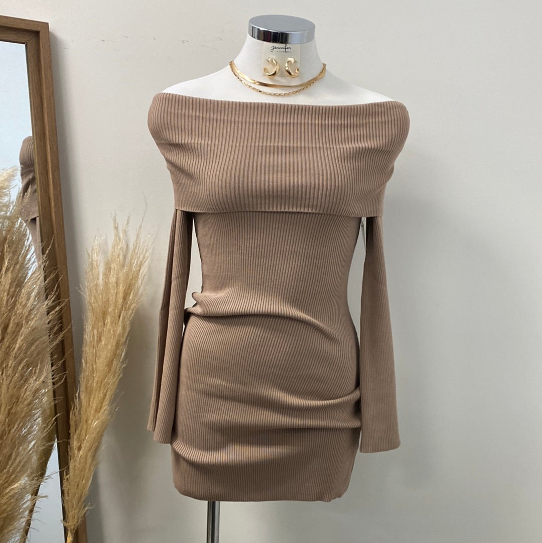 Regina off shoulder Dress-Mocha