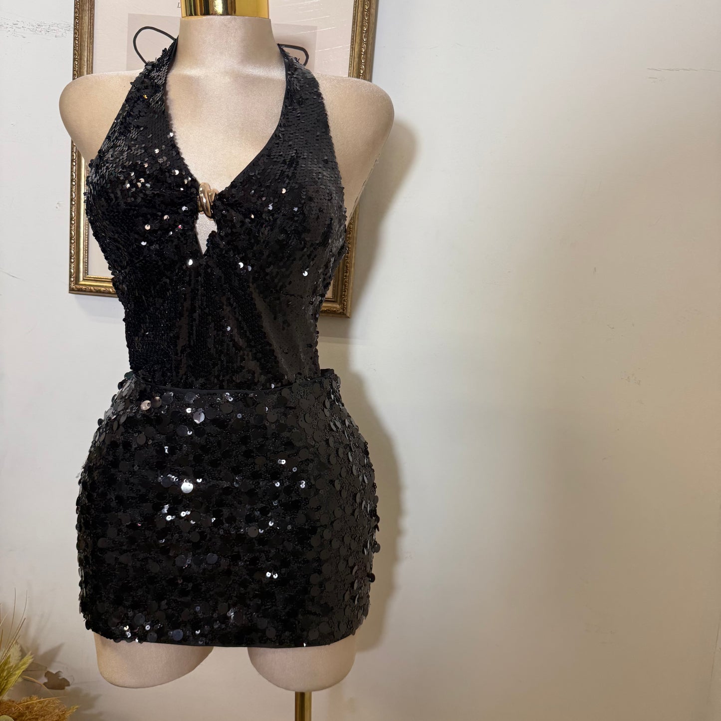 Low Waisted Sequin Micro Mini Skirt-Black