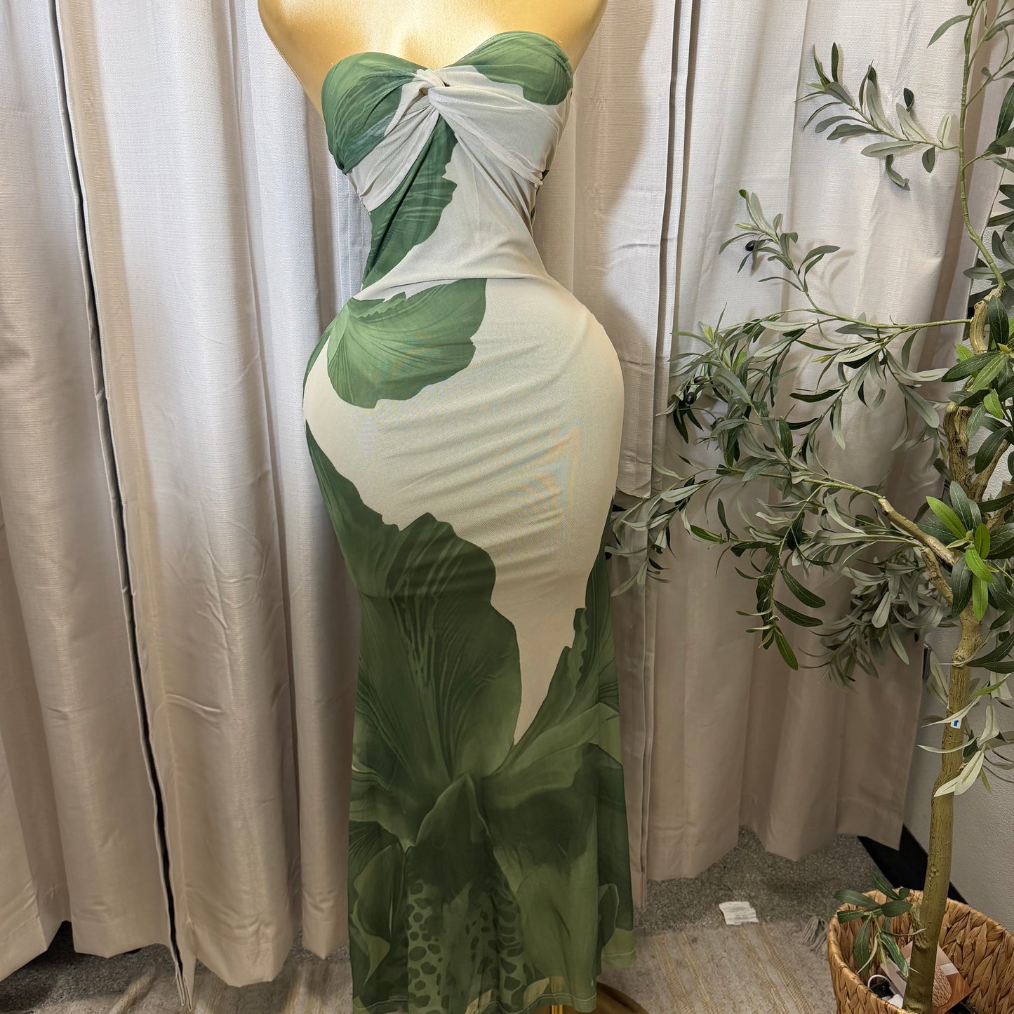 STRAPLESS TWIST FRONT PRINTED MESH MAXI DRESS-Multi Green