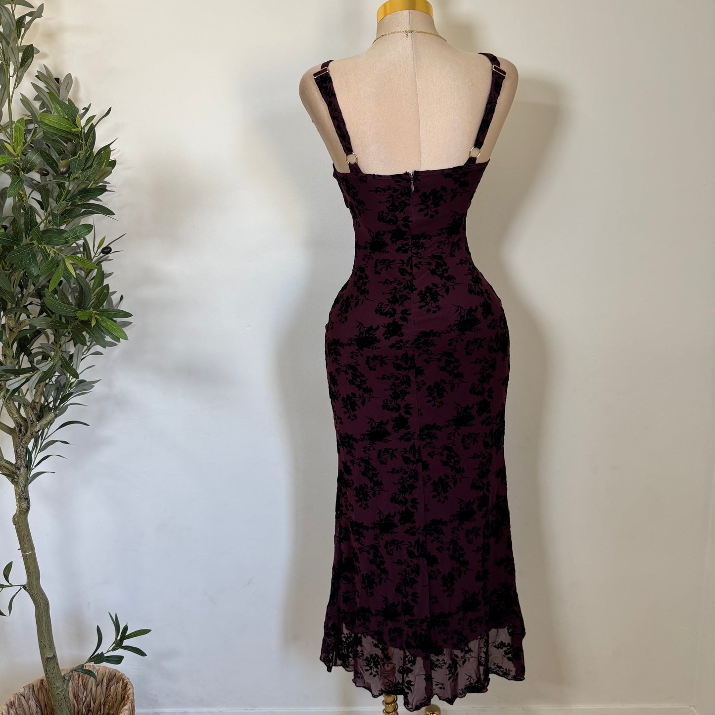 Darla Floral Lace Dress-Black/Burgundy