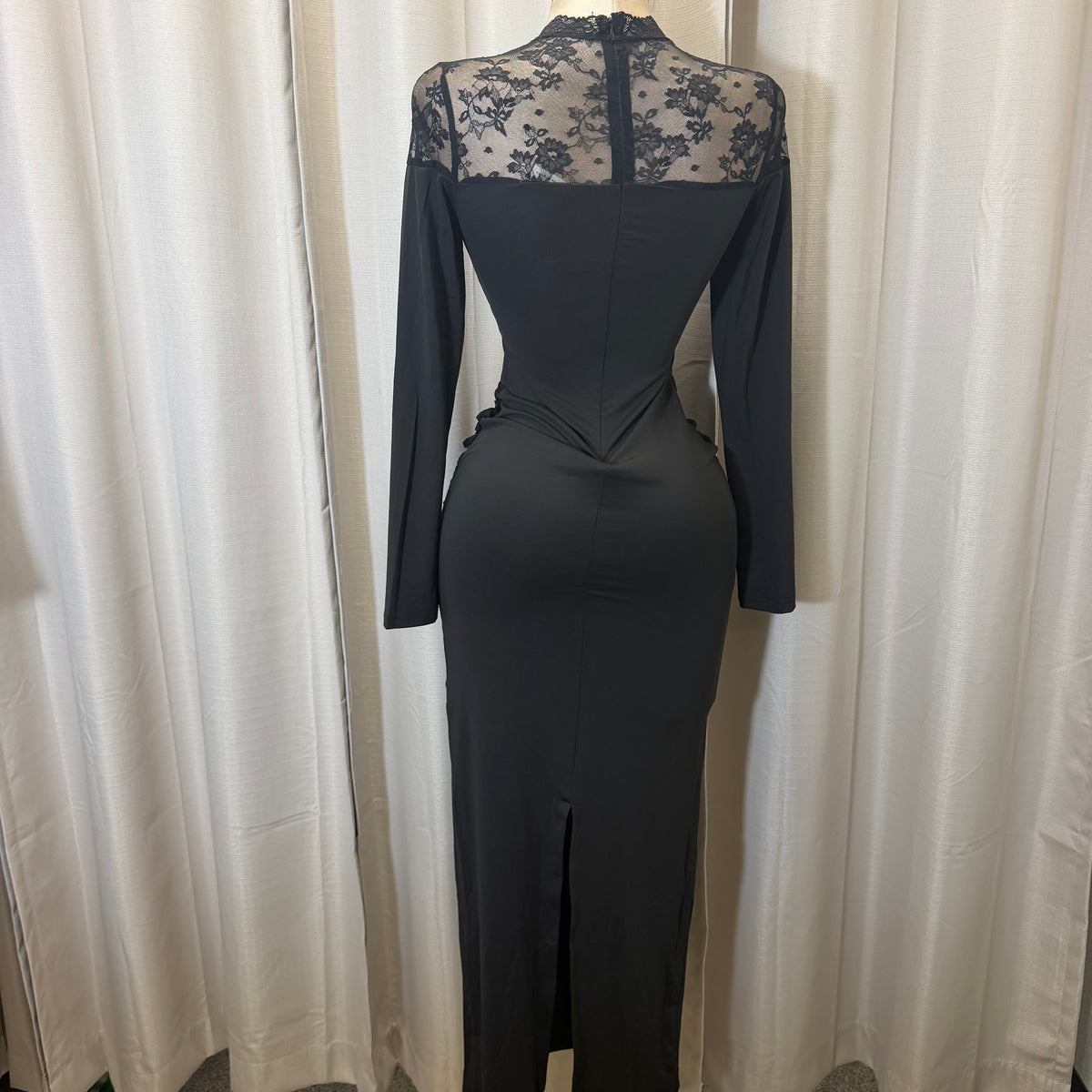 Lace Detail Long sleeve Corset Maxi Dress-Black