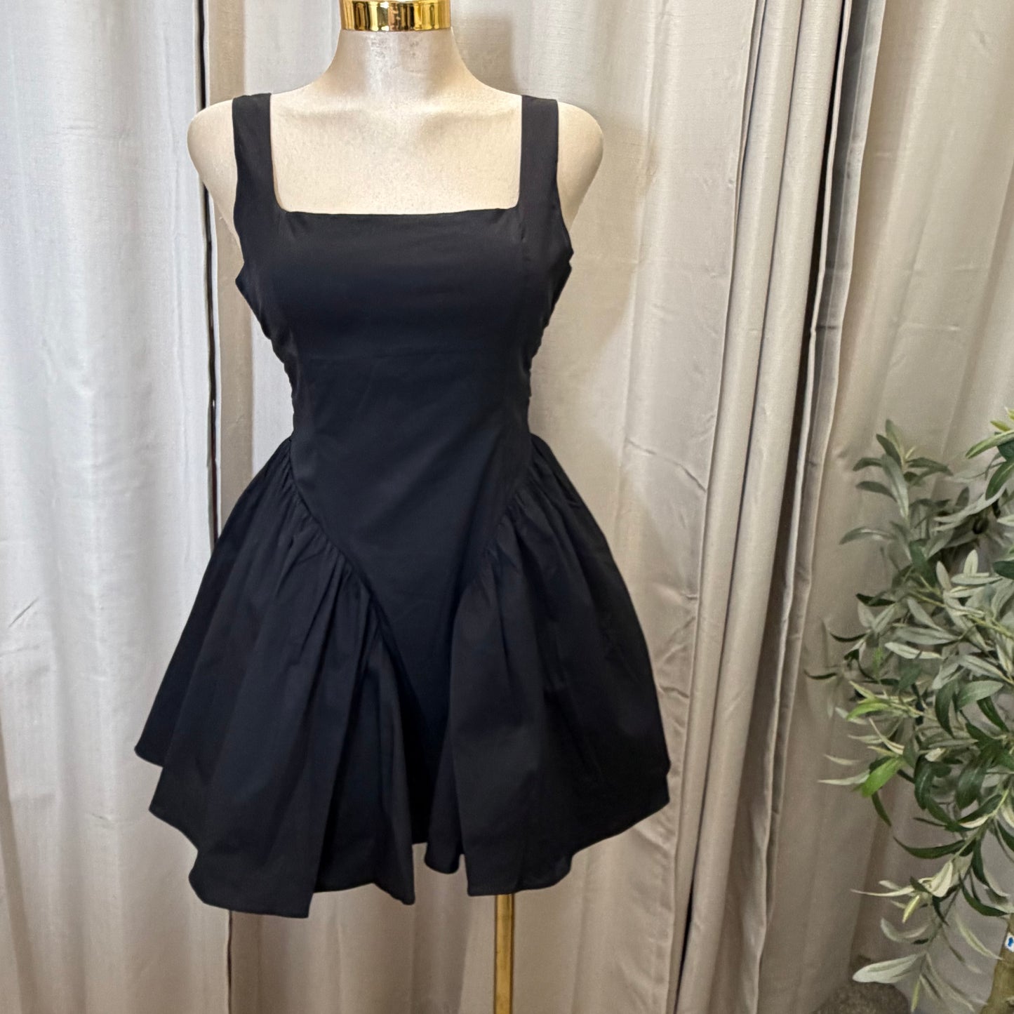 Poplin Back Ribbon Mini Dress-Black