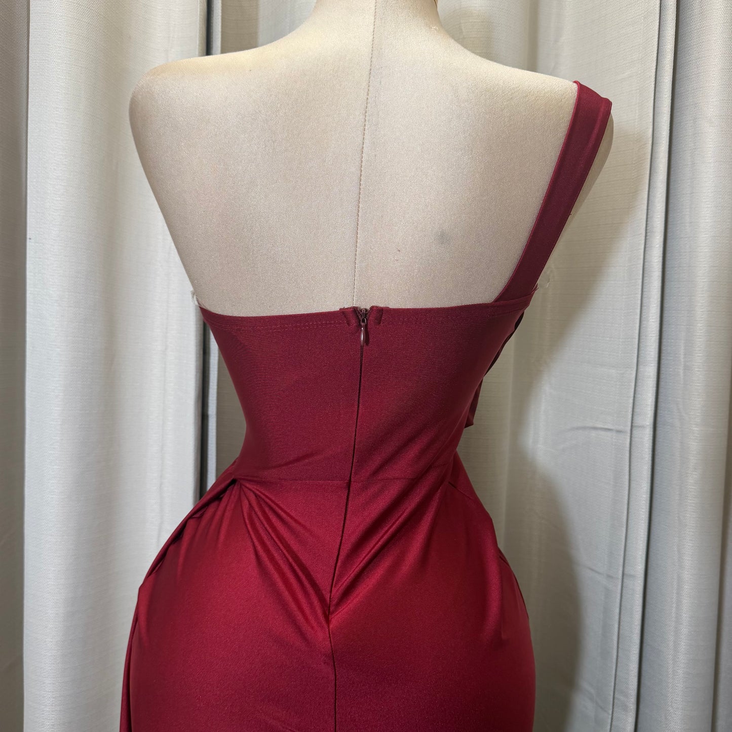 One shoulder Scarf-Burgundy