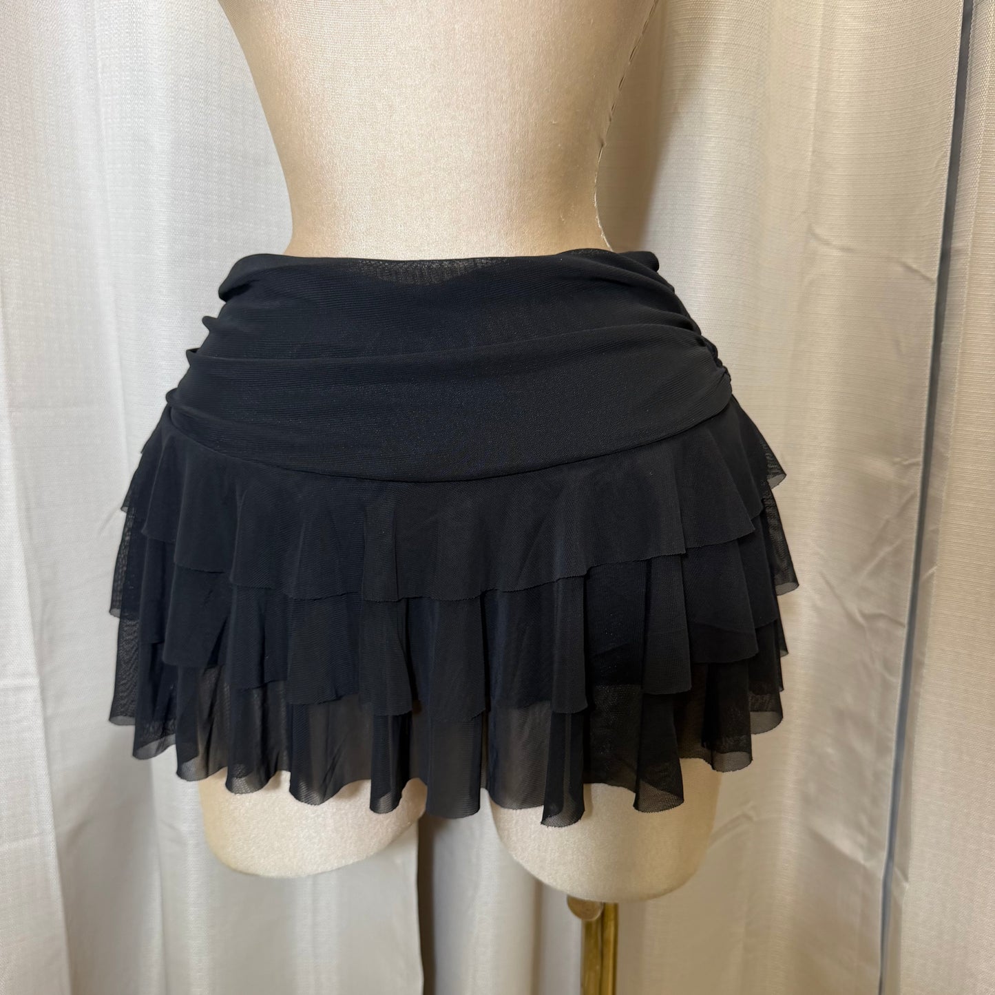 Flare skirt with short underneath-Black