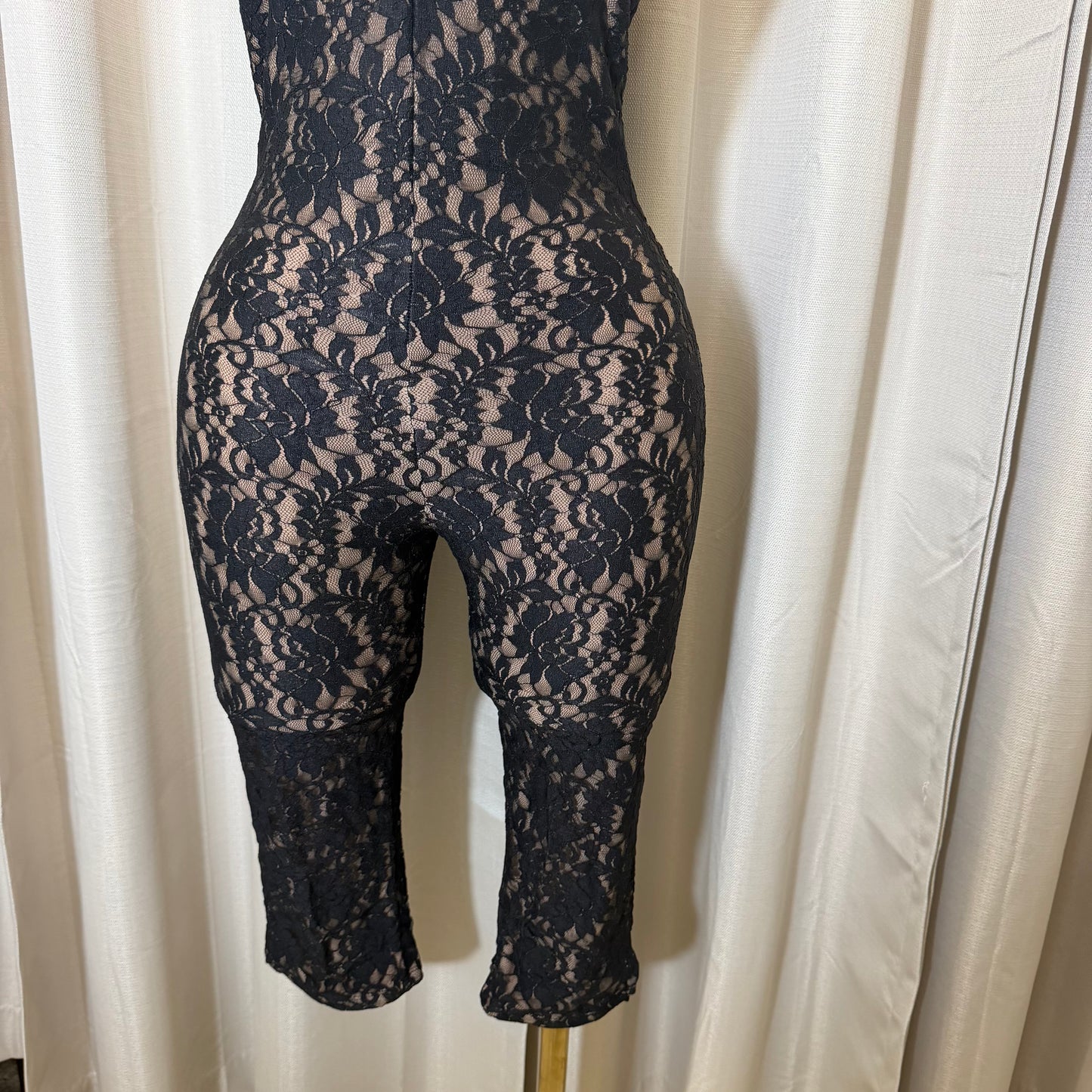 Floral Lace Halter Capri Jumpsuit-Black
