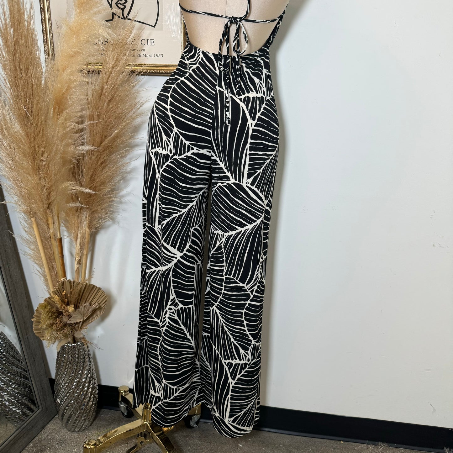 Leaf Print  Cowl Neck Halter Jumpsuit-black/White