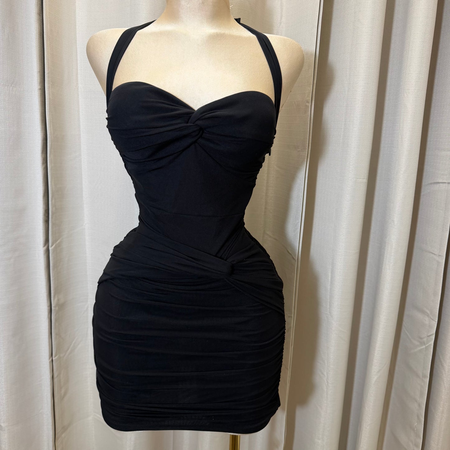 SWEETHEART TWIST NECKLINE MESH MINI DRESS-Black