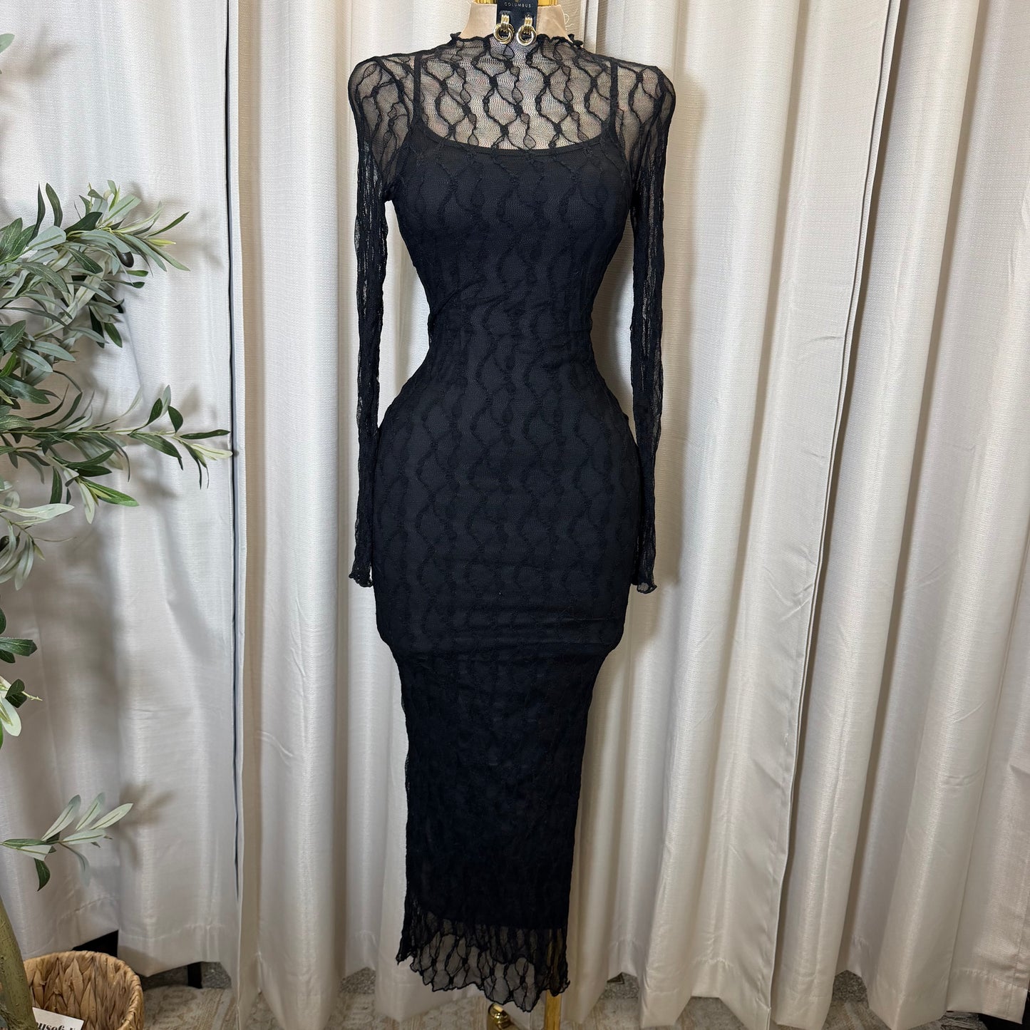 Lace Long Sleeve Maxi  Dress-Black