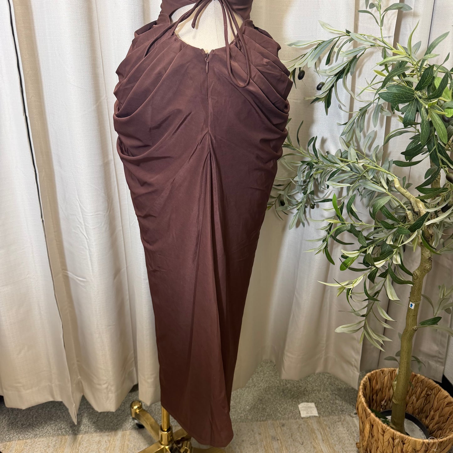 STRAPLESS CORSEST TOP DRAPED MIDI DRESS-Chocolate