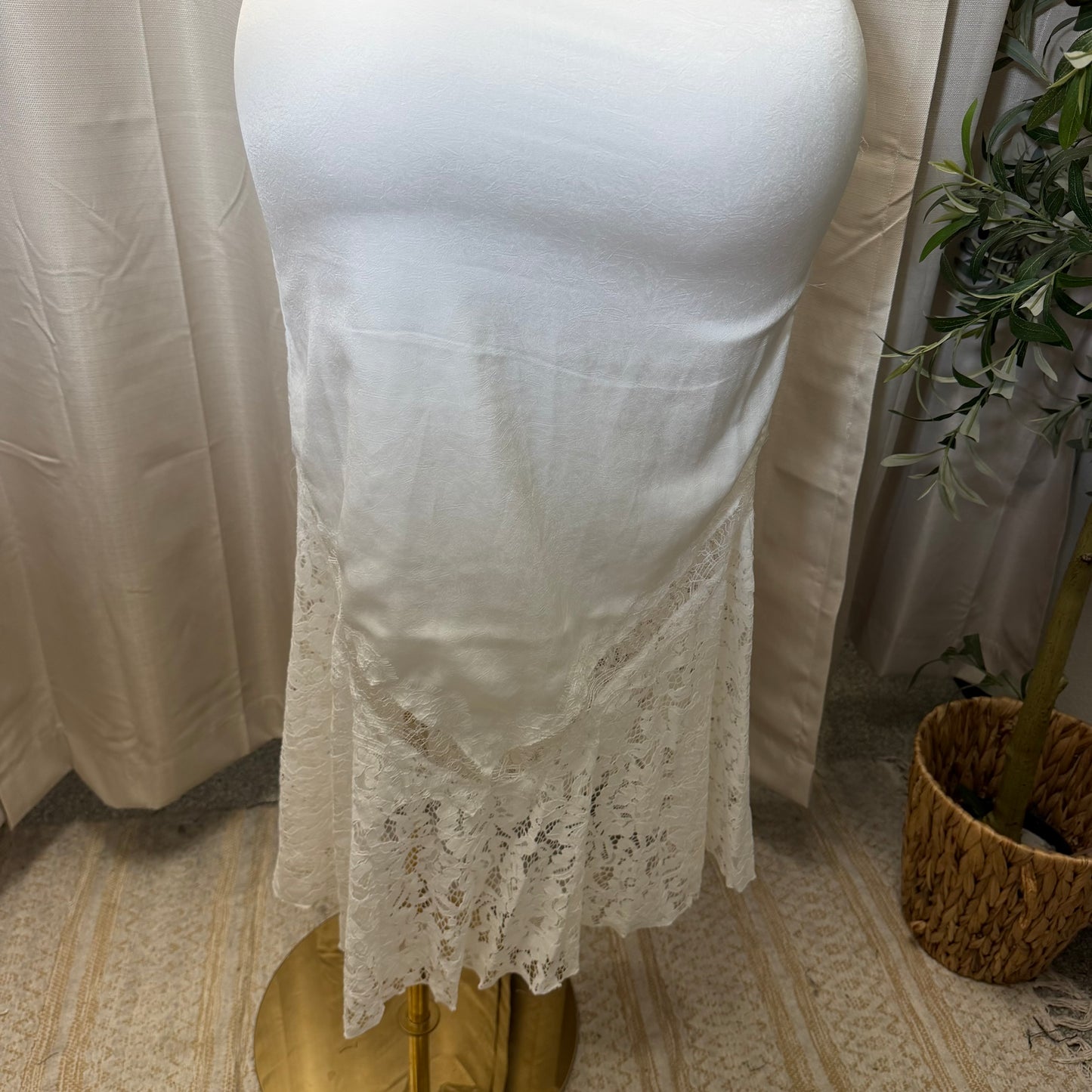 LACE DETAIL SATIN MIDI DRESS-White