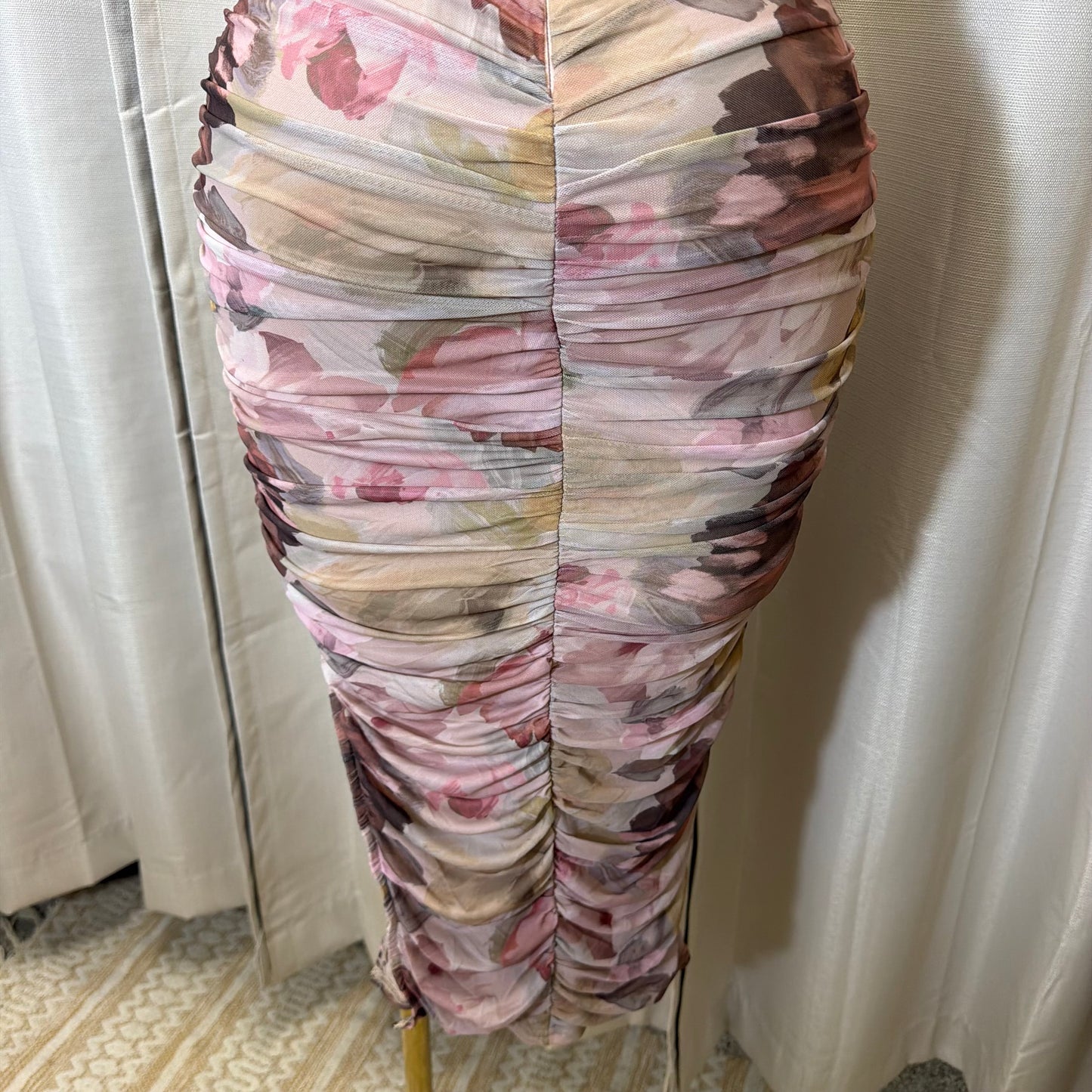BODYCON MIDI DRESS WITH A SIDE LEG SLIT-Mauve Multi