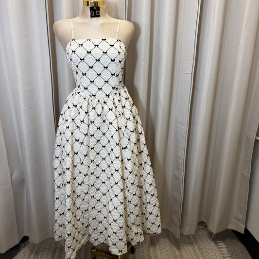 Bow print square neck Maxi Dress with pockets -Black/white