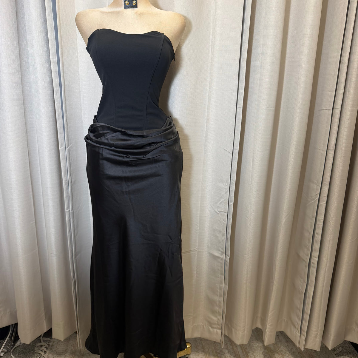 Satin Strapless Sweetheart Neckline Cowl Hip lace Maxi Dress-Black