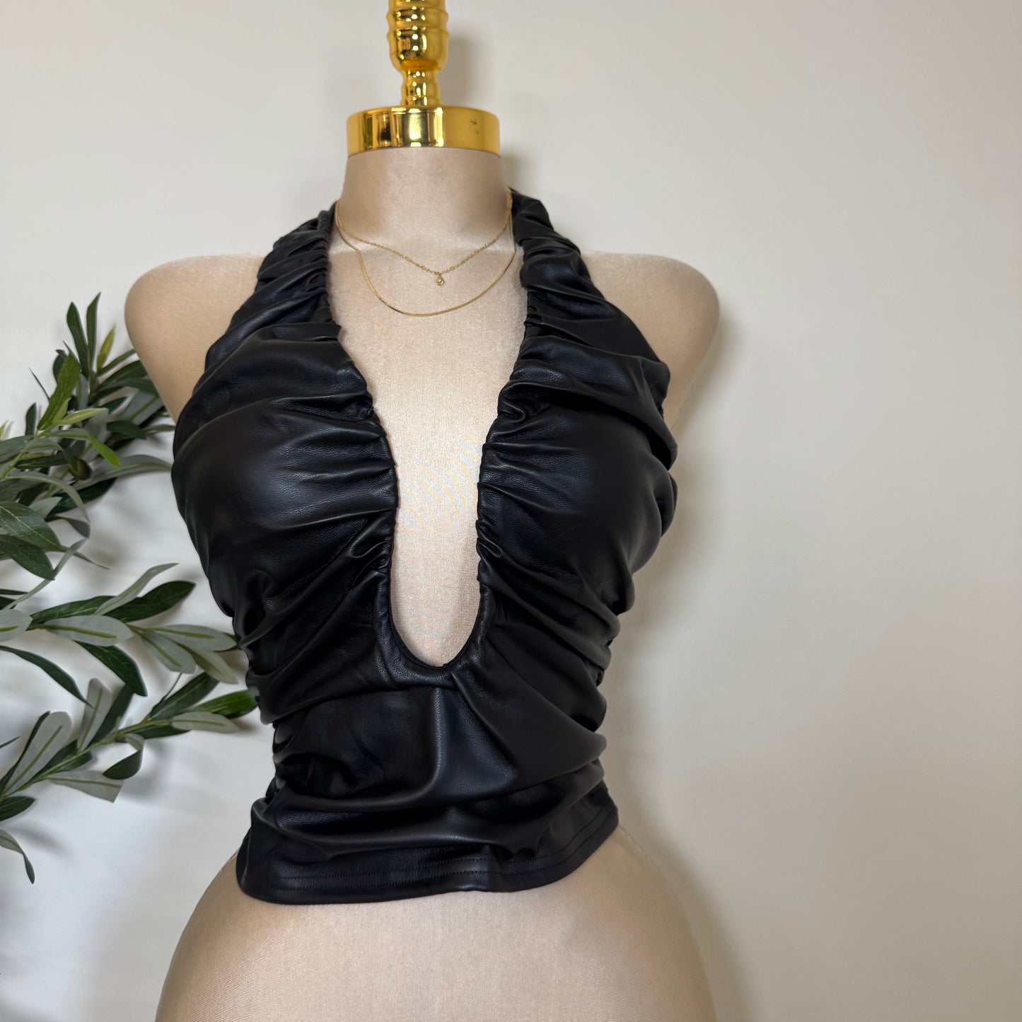 Halter Wire Inset Ruching Top-Black