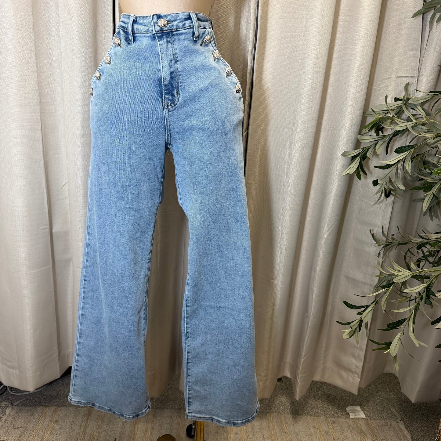 High Waisted Jeans Button On the Side-Light Blue