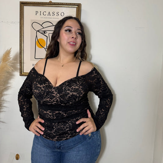 Off Shoulder lace Top -Black