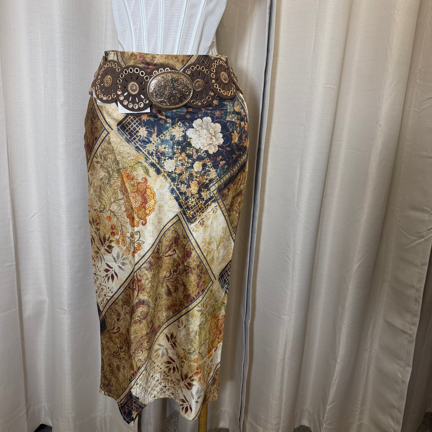 Satin print fitted skirt-Brown Multi