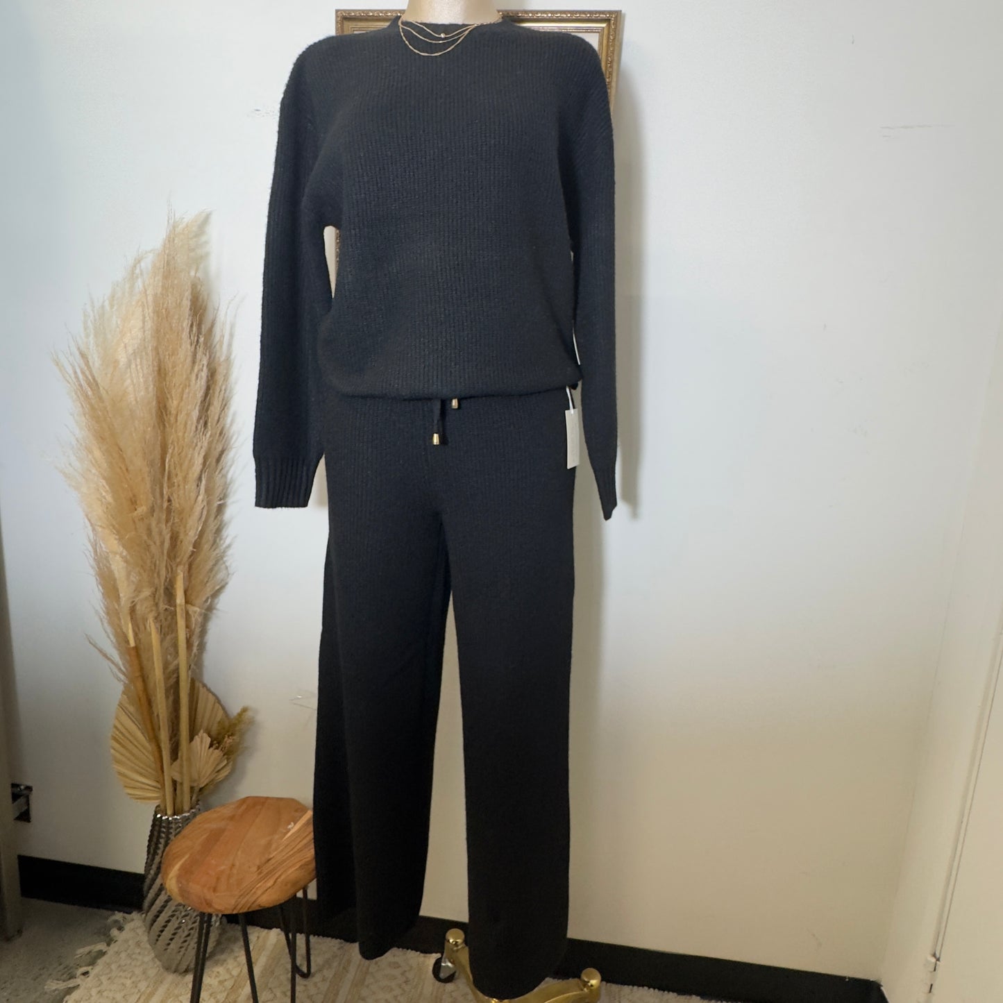 Crew Neck Pullover sweater and Pants Set-Black