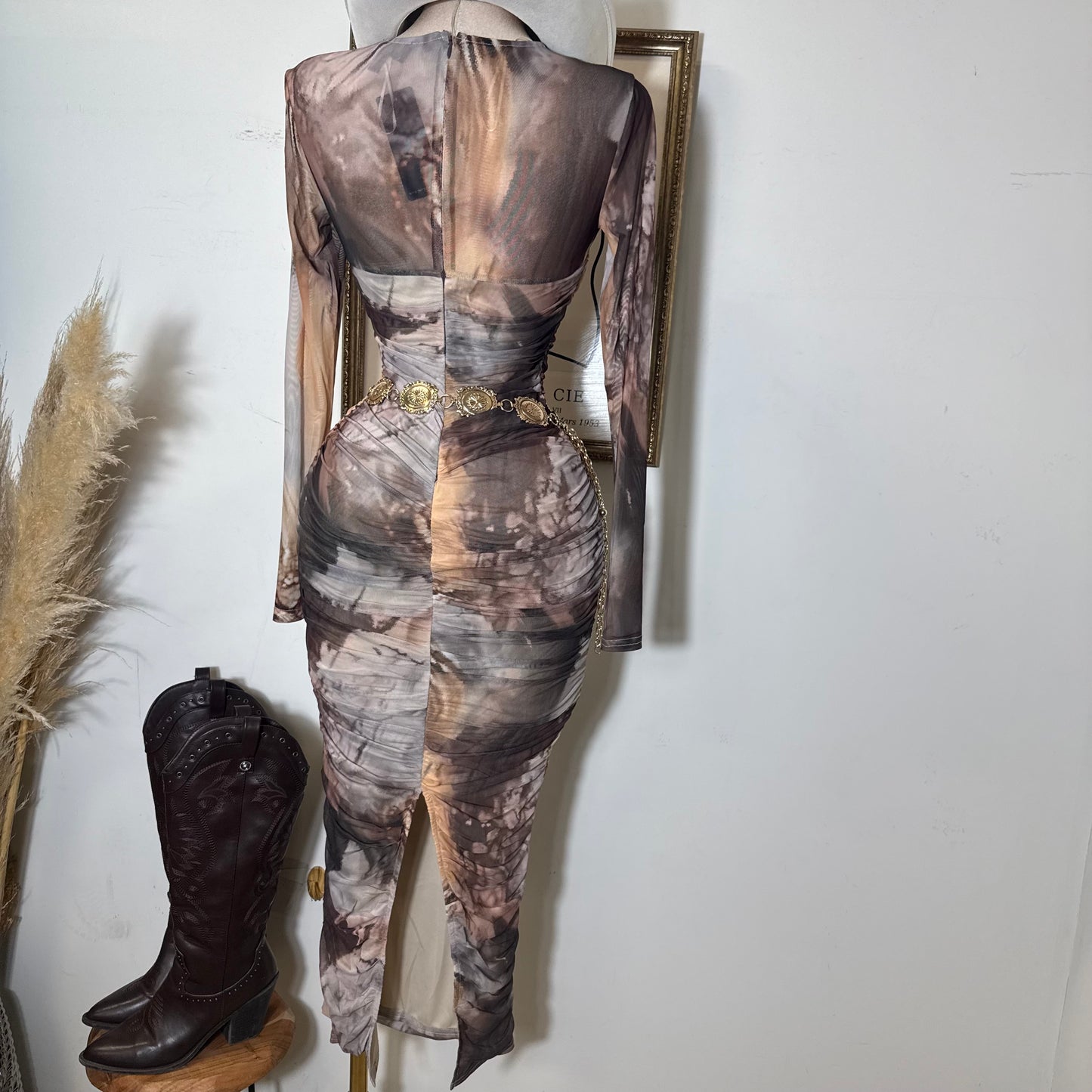 Round Neck Long Sleeve Ruching Midi Dress-Brown Marble