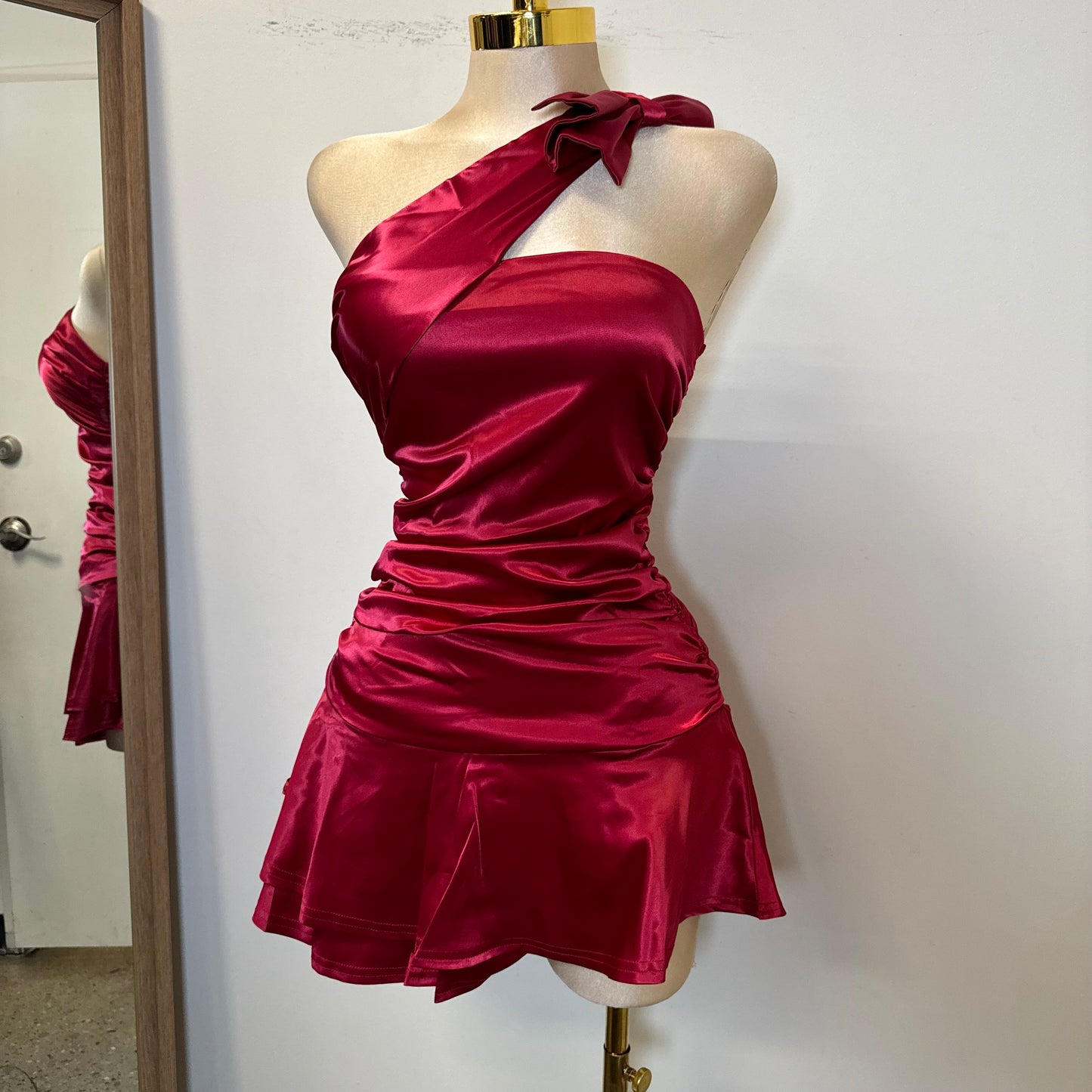 Labella Satin Dress-Red