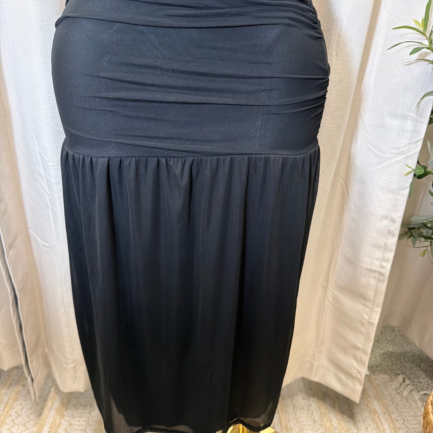 V Neck Mesh Maxi Dress-Black