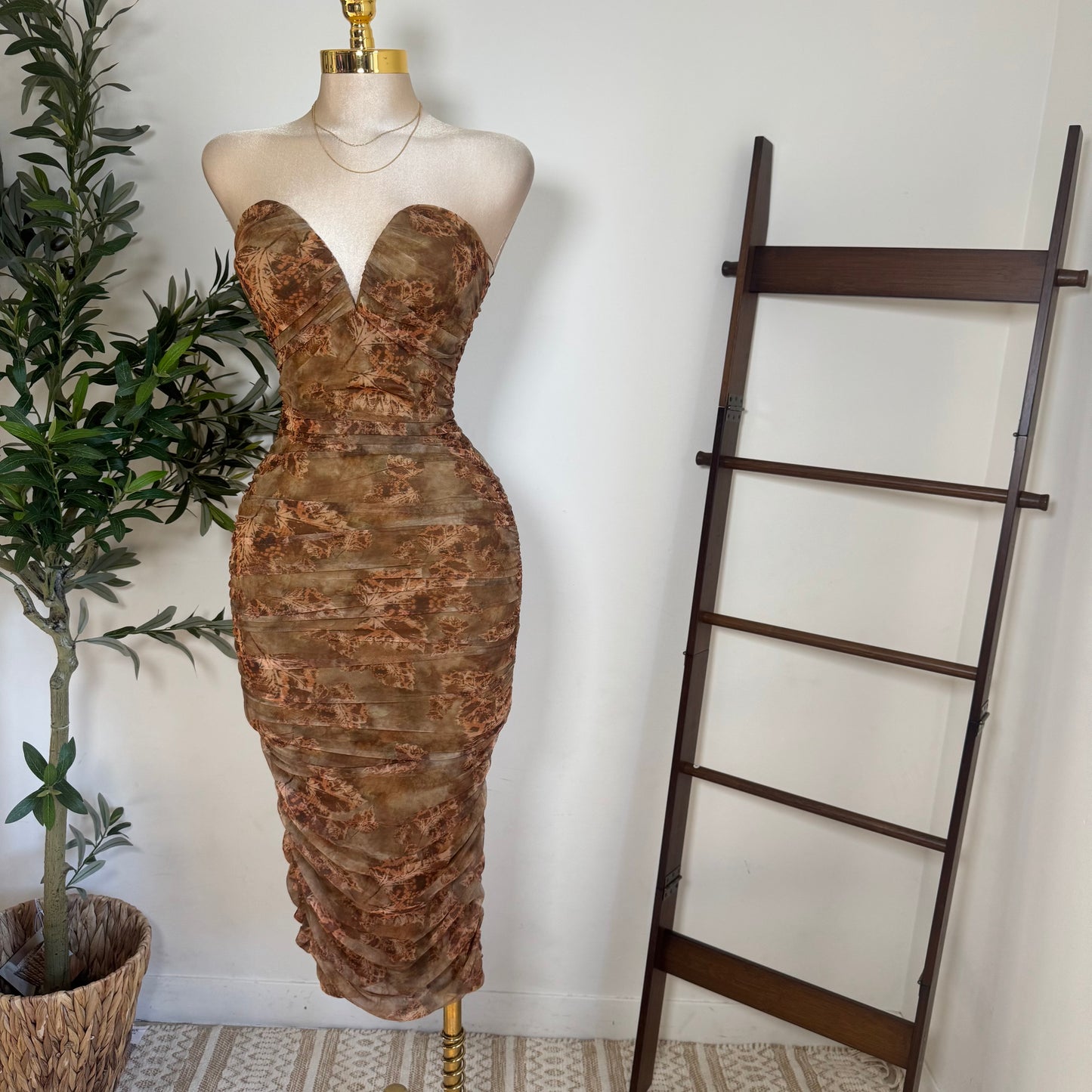 Mesh Print Wire Inset Tube Back Slit Ruching Midi Dress-Brown