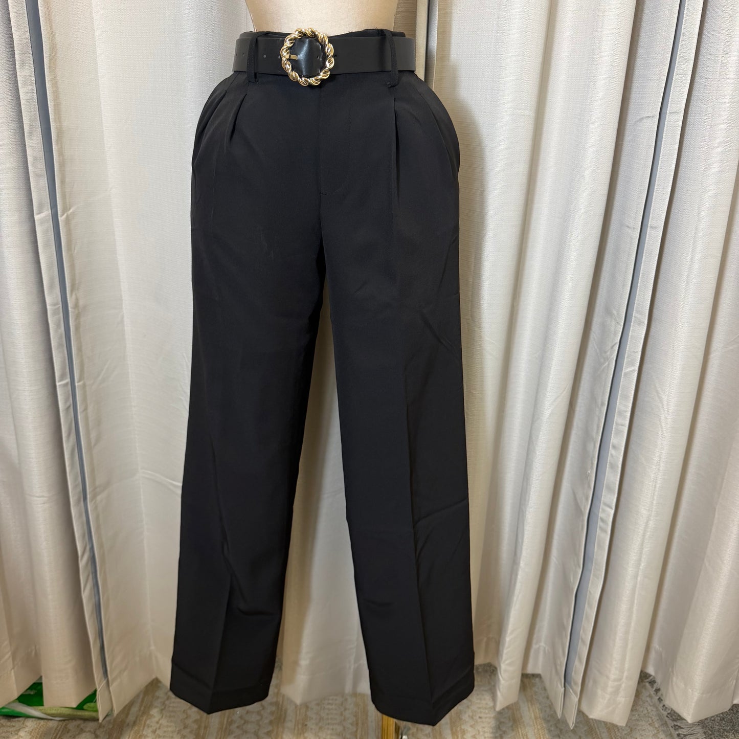 High waisted Pleated Wide leg Trousers-Black